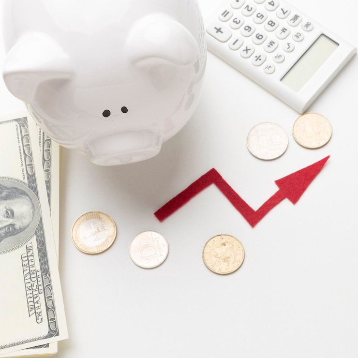 Foto gratuito economía sostenible con la alcancía