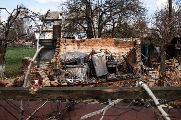 Un edificio arruina la guerra de Rusia en Ucrania