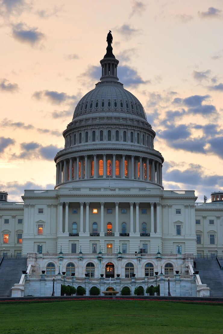 Foto gratuito edificio capitol hill en la mañana washington dc