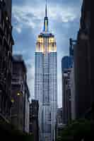 Foto gratuita edificio empire state al amanecer.