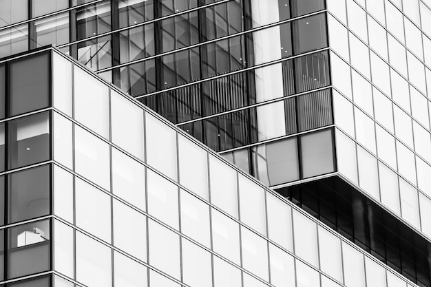 Edificio hermoso del negocio de la oficina de la arquitectura con forma de la ventana de cristal