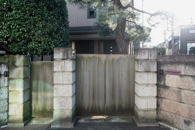 Edificio de japón de entrada de casa antigua