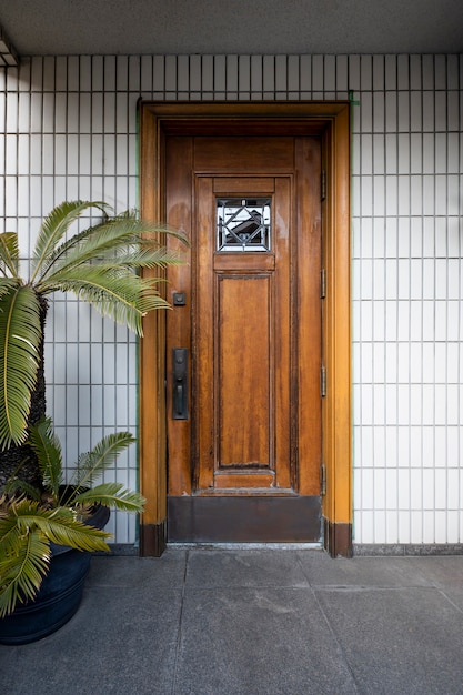 Edificio japonés de entrada de casa simple