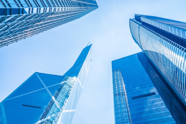 Edificio de rascacielos de negocios en la ciudad de hong kong