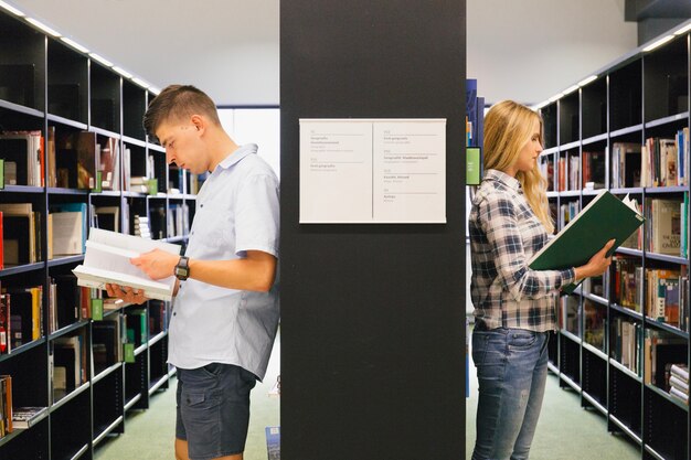 Educar a los estudiantes en la biblioteca