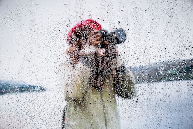 Efecto de lluvia sobre fondo de naturaleza