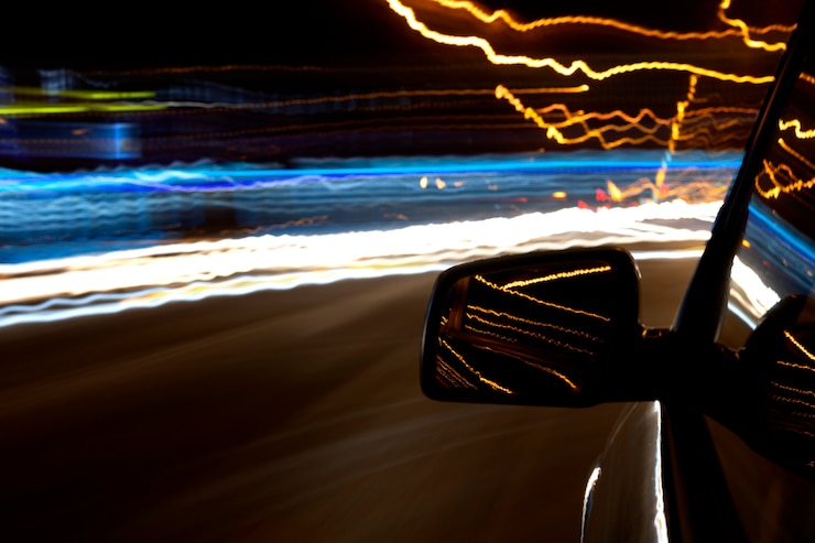 Foto gratuito efecto de las luces de la ciudad por la noche desde el coche.