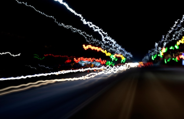 Efecto de las luces de la ciudad por la noche.