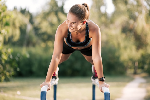 Ejercicio de entrenamiento al aire libre