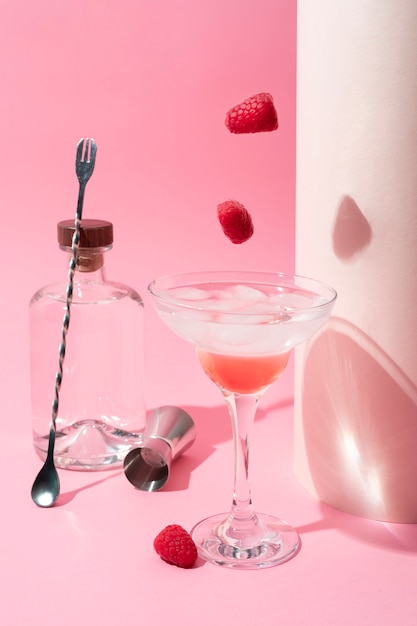 Foto gratuita elegante arreglo de alcohol vegano