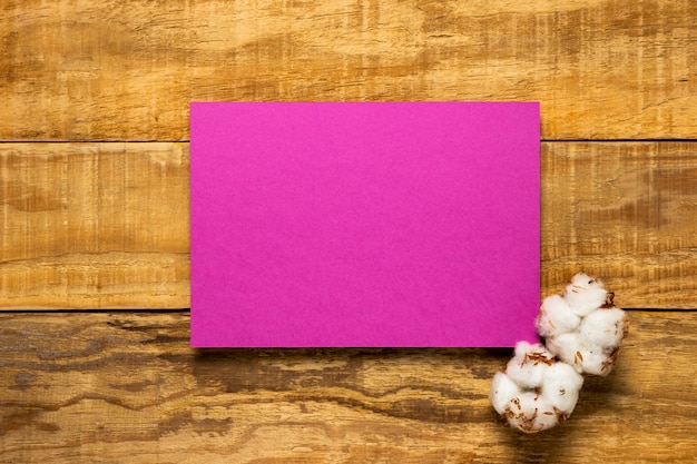 Elegante sobre de invitación de boda rosa