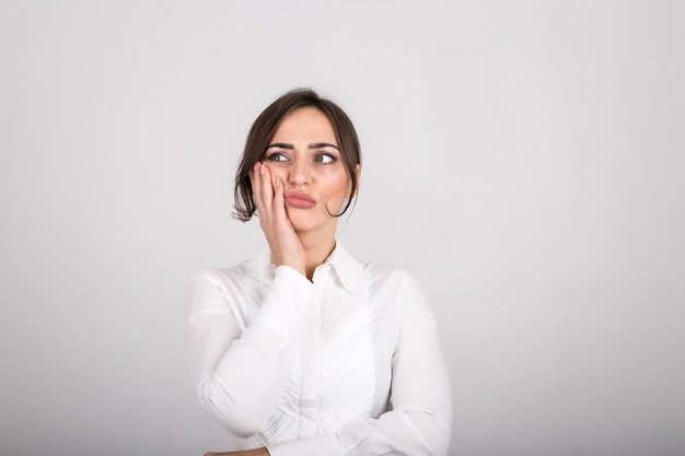 Emociones de mujer en estudio