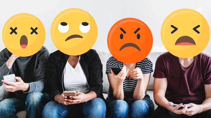 Foto gratuito emoji se enfrenta en las redes sociales