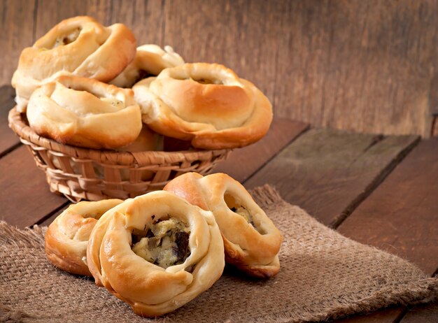 Empanadas con papas y champiñones