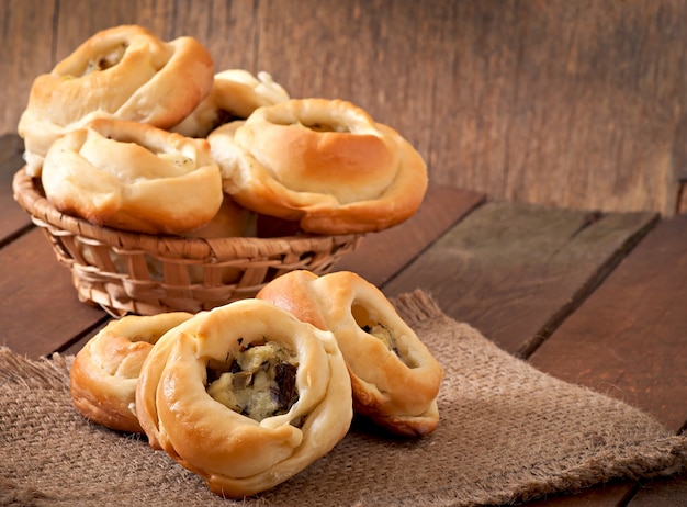 Empanadas con papas y champiñones