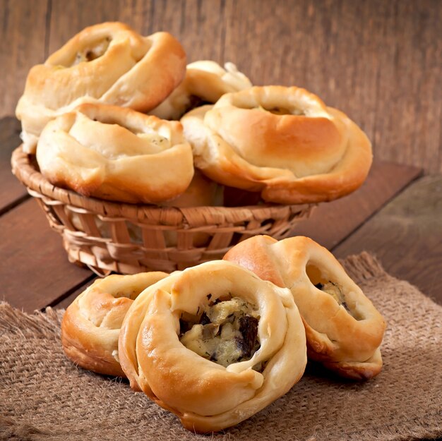 Empanadas con papas y champiñones