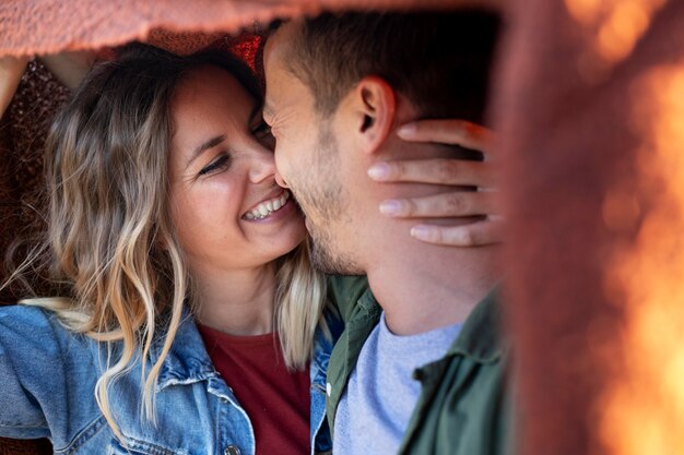 Encantadora pareja pasar tiempo juntos