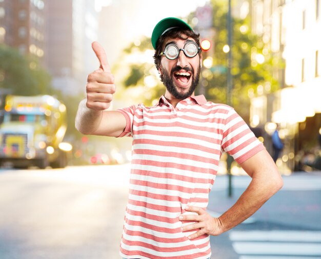 engañar a hombre loco. la expresión feliz