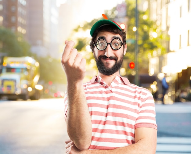 engañar a hombre loco. la expresión feliz