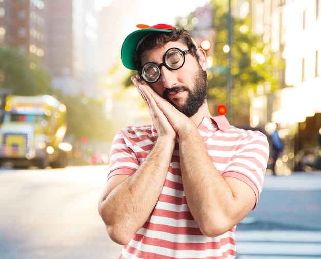 Foto gratuita engañar a hombre loco. la expresión feliz