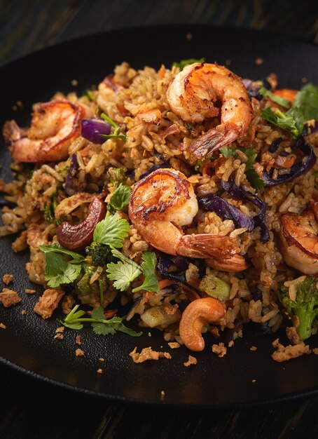 Ensalada de camarones a la parrilla