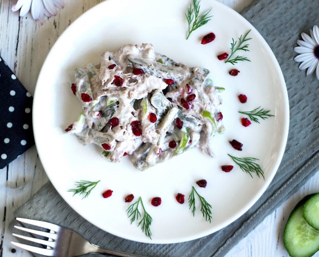 Ensalada de champiñones con frutos secos