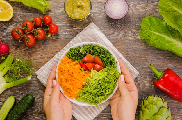 Ensalada deliciosa y saludable de lechuga