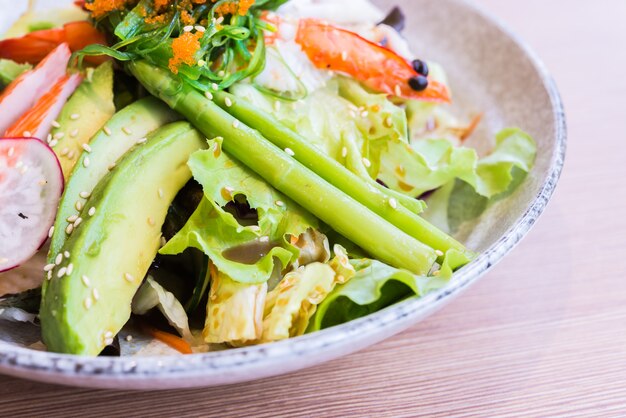 Ensalada japonesa de mariscos