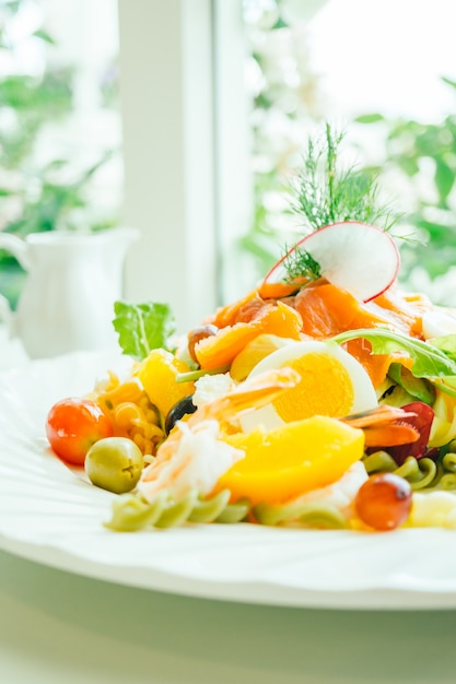 Ensalada de mariscos mezclados