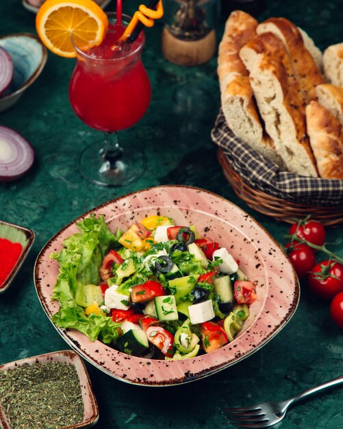 ensalada de pastor con aceitunas