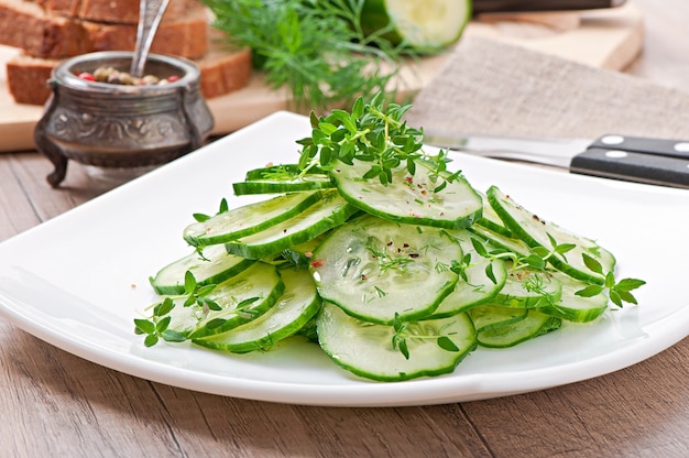 Ensalada de pepino fresco