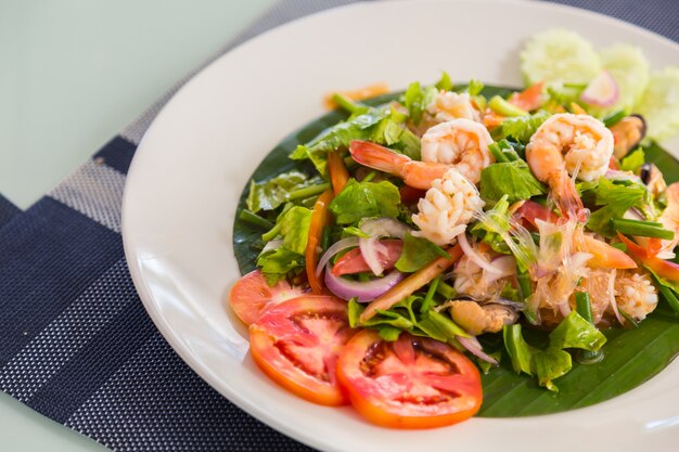 Ensalada en un plato