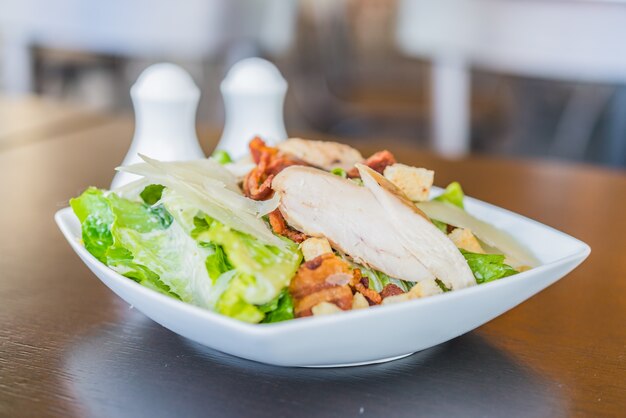 ensalada de pollo a la parrilla - comida sana