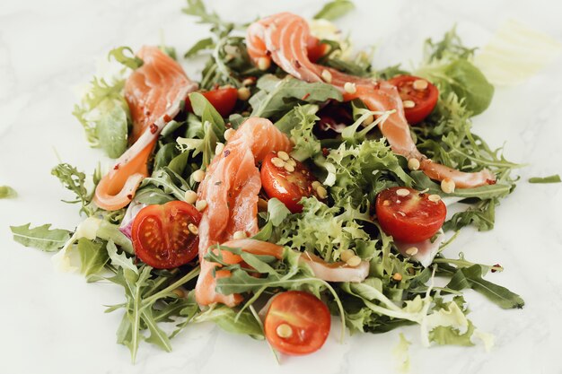 Ensalada con tomates cherry