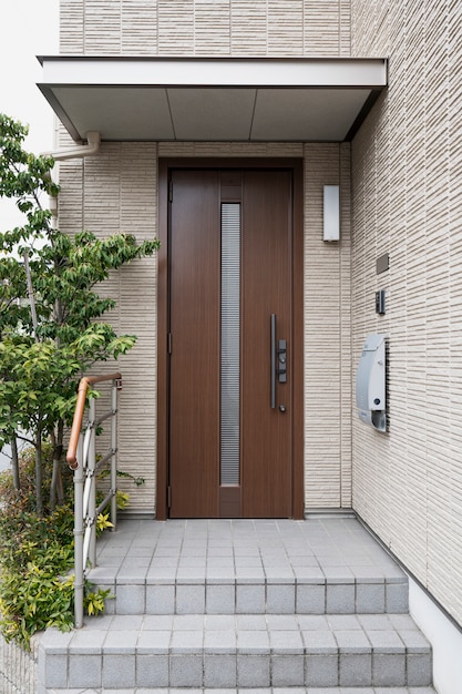 Entrada de la casa y cultura japonesa del árbol.