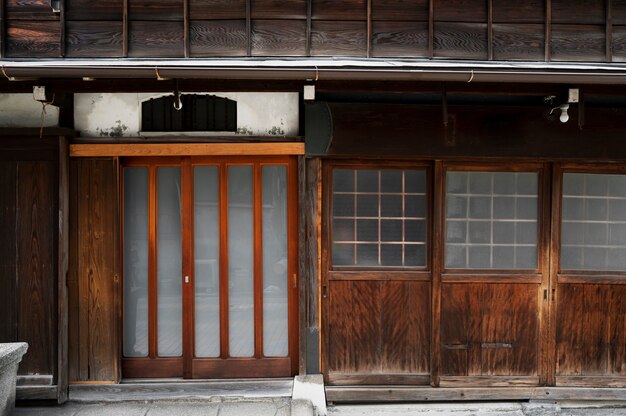 Entrada de la casa edificio antiguo de Japón