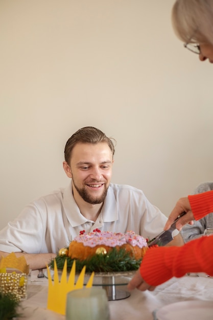 Foto gratuita epifanía de la celebración navideña