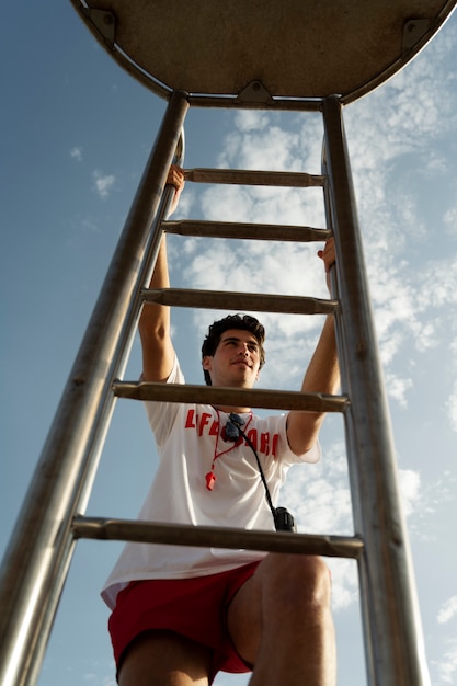 Escalera de escalada de salvavidas de ángulo bajo