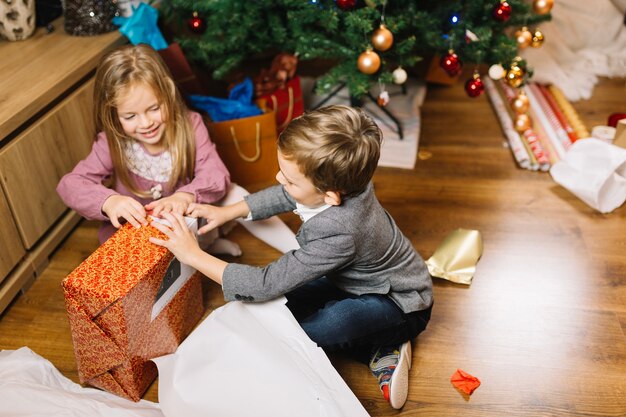 Escena de navidad en casa