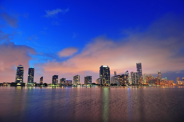 escena de la noche de miami