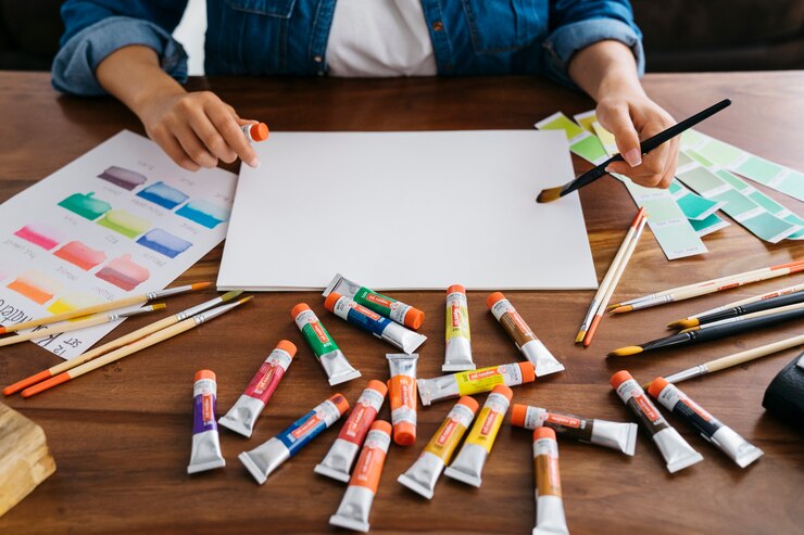 Foto gratuito escritorio de artista