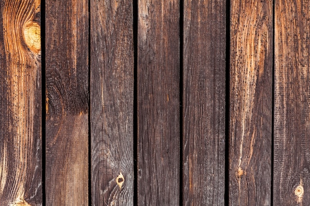 Escritorios de madera marrón de tablones