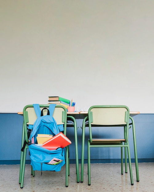 Foto gratuita escuela de trabajo en el aula