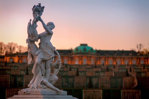 Foto gratuita escultura de la estatua de la ciudad