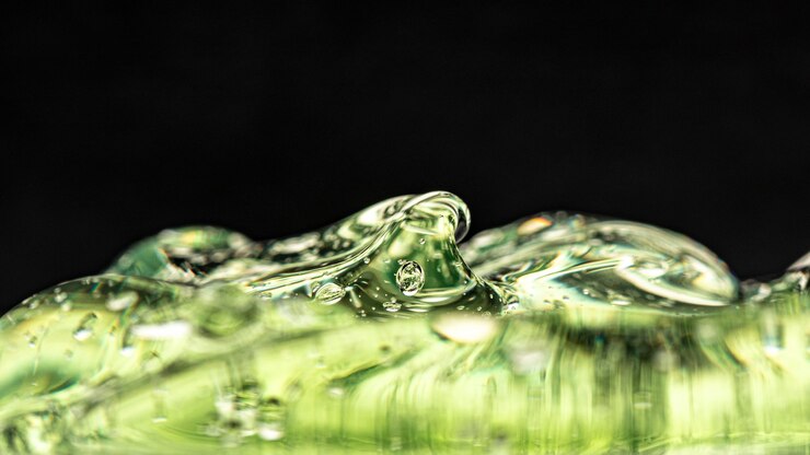 Foto gratuito espacio de copia de gel desinfectante de manos extremadamente cercano