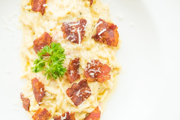 Foto gratuita espagueti carbonara