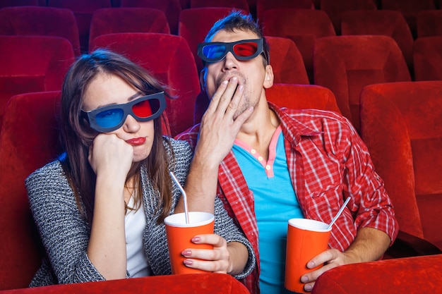 Los espectadores en el cine.