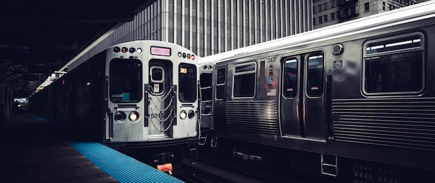 Foto gratuita estación de tren en chicago, ee. uu.