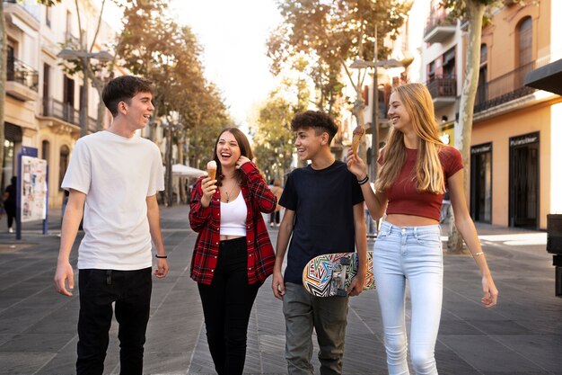 Estilo de vida de los adolescentes en la ciudad.