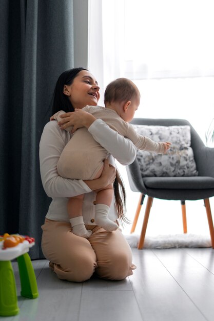 Estilo de vida de la mujer que pasa por la maternidad